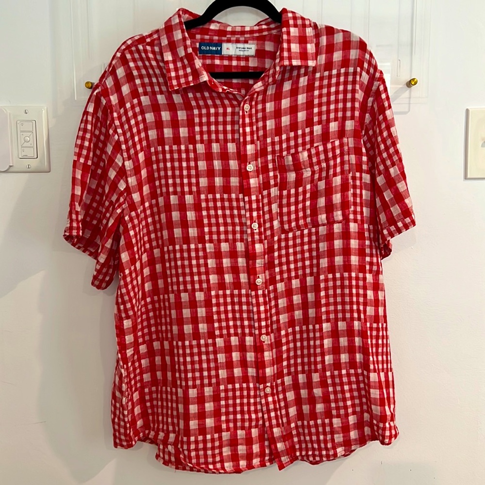 Men’s short sleeve button down